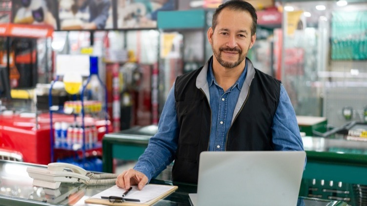 university_facility_manager-1